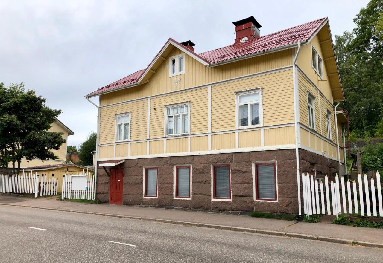 Guest House Nina Art Kotka Exterior photo